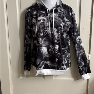 Horror movie hoodie. Size xl
Jason Freddy Elvira Pennywise etc 
All here!Unisex